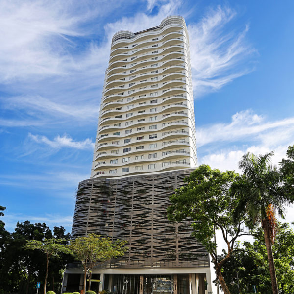 Calyx Residences — full building exterior in Cebu Business Park
