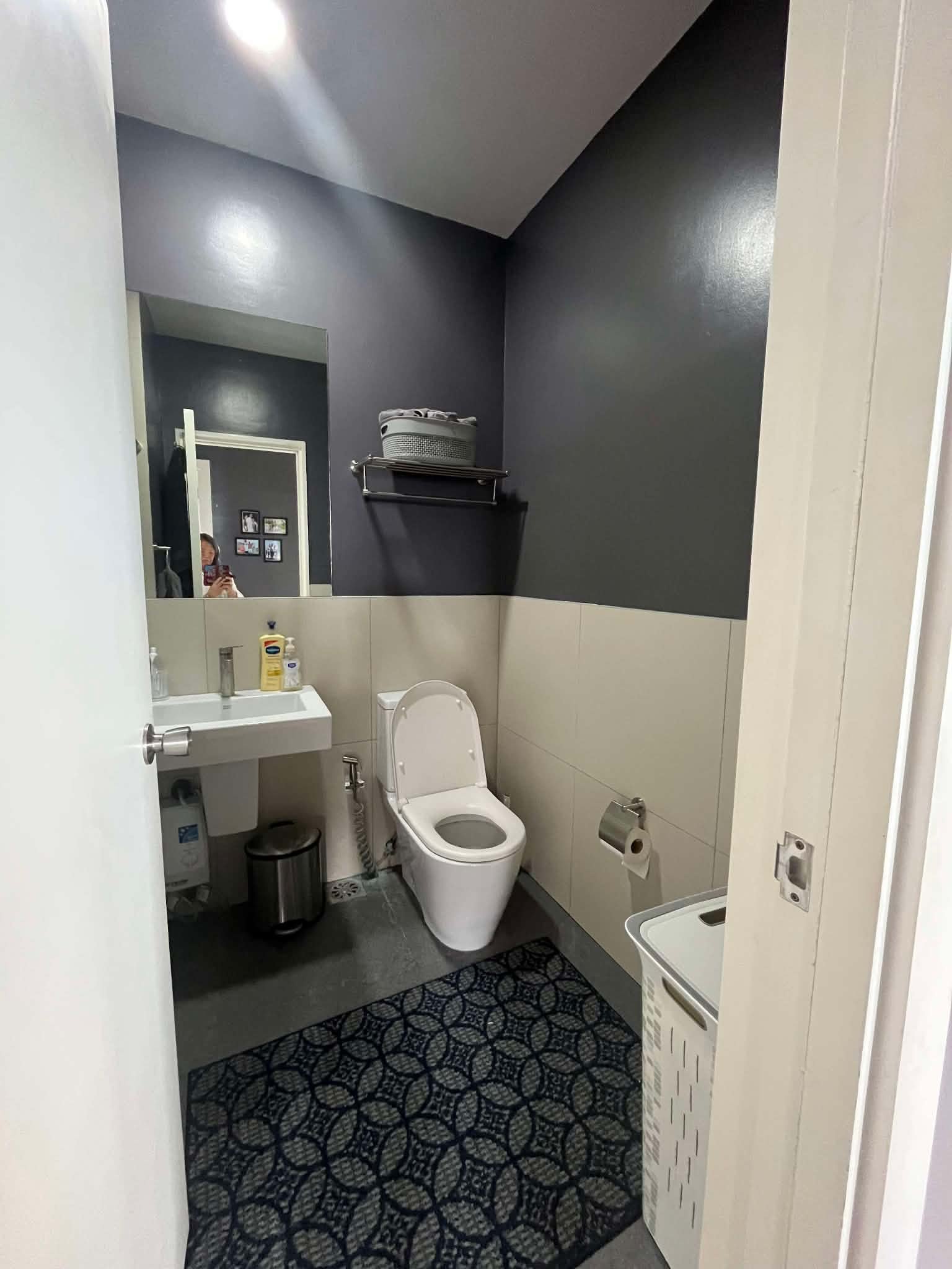 Calyx Residences Unit 9D — Bathroom details — view 2