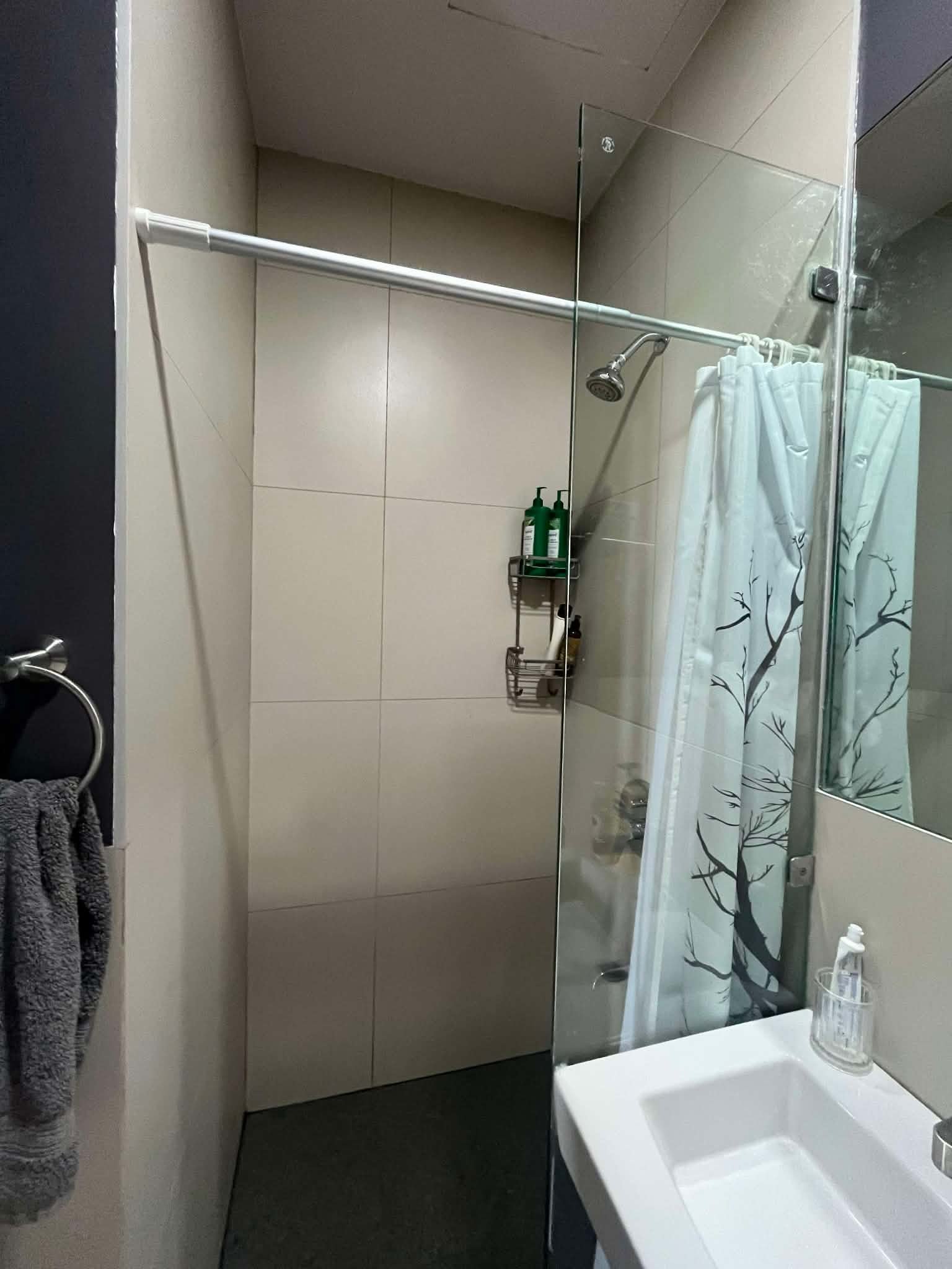 Calyx Residences Unit 9D — Bathroom details — view 3